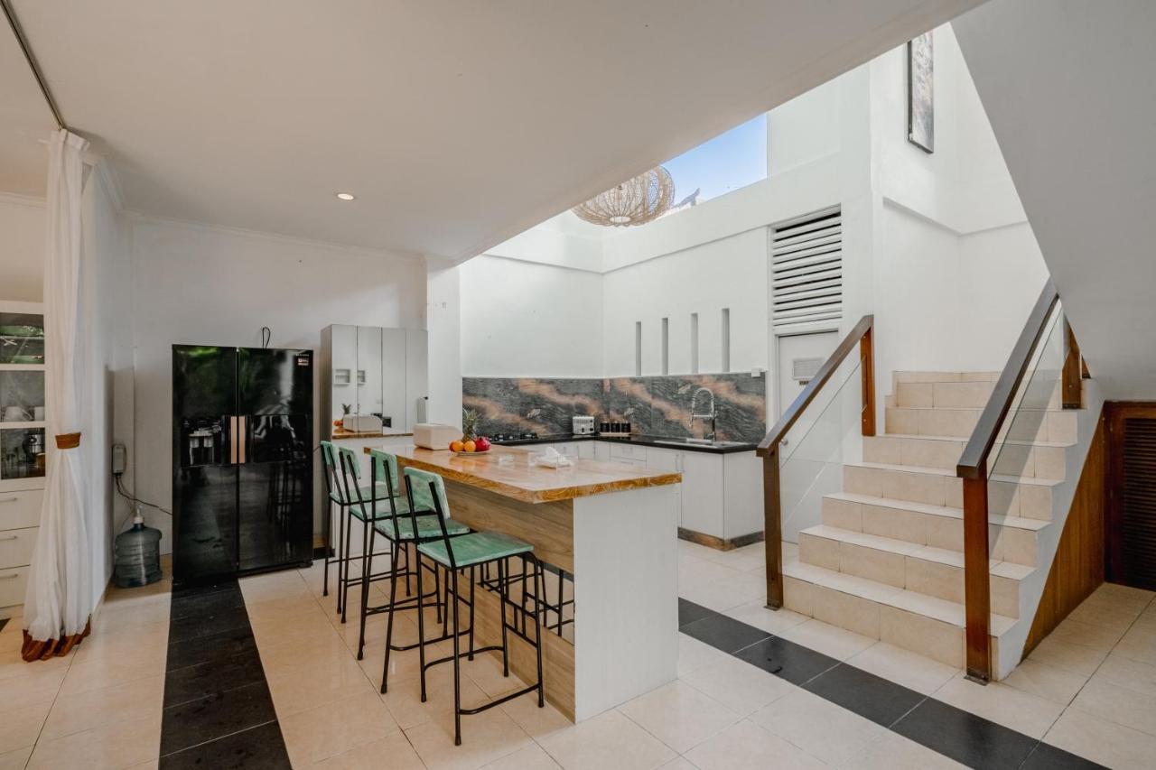 Villa Alleira Seminyak By Best Deals Asia Hospitality Exteriör bild