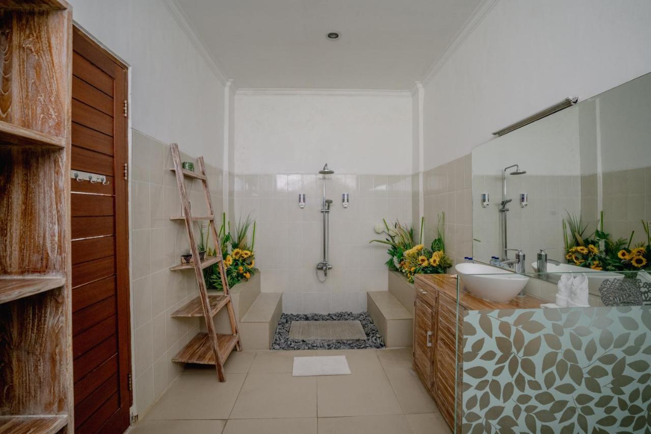 Villa Alleira Seminyak By Best Deals Asia Hospitality Exteriör bild
