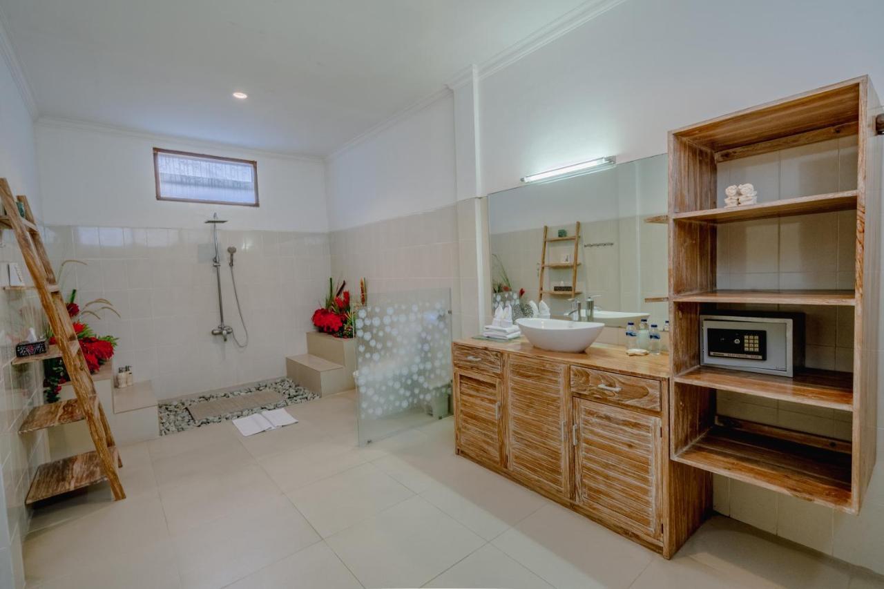 Villa Alleira Seminyak By Best Deals Asia Hospitality Exteriör bild