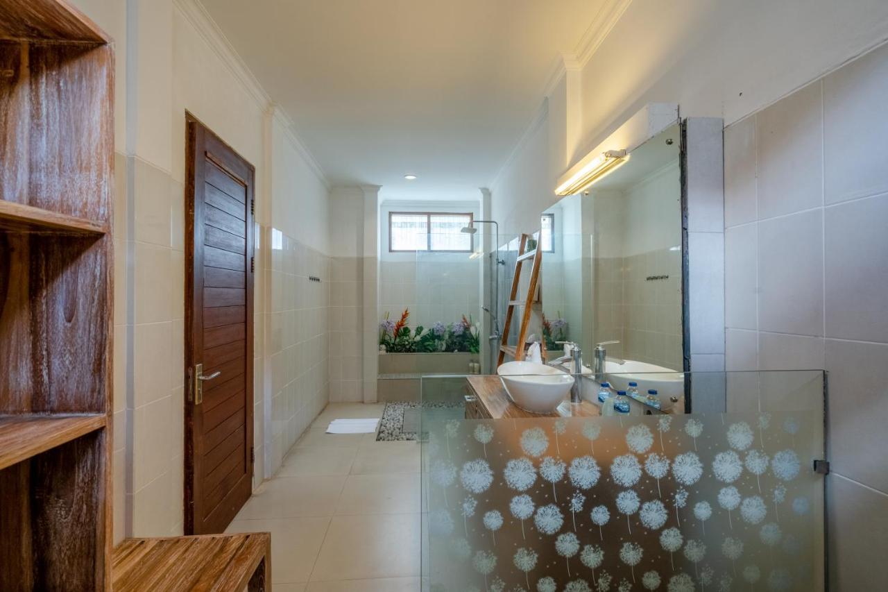 Villa Alleira Seminyak By Best Deals Asia Hospitality Exteriör bild
